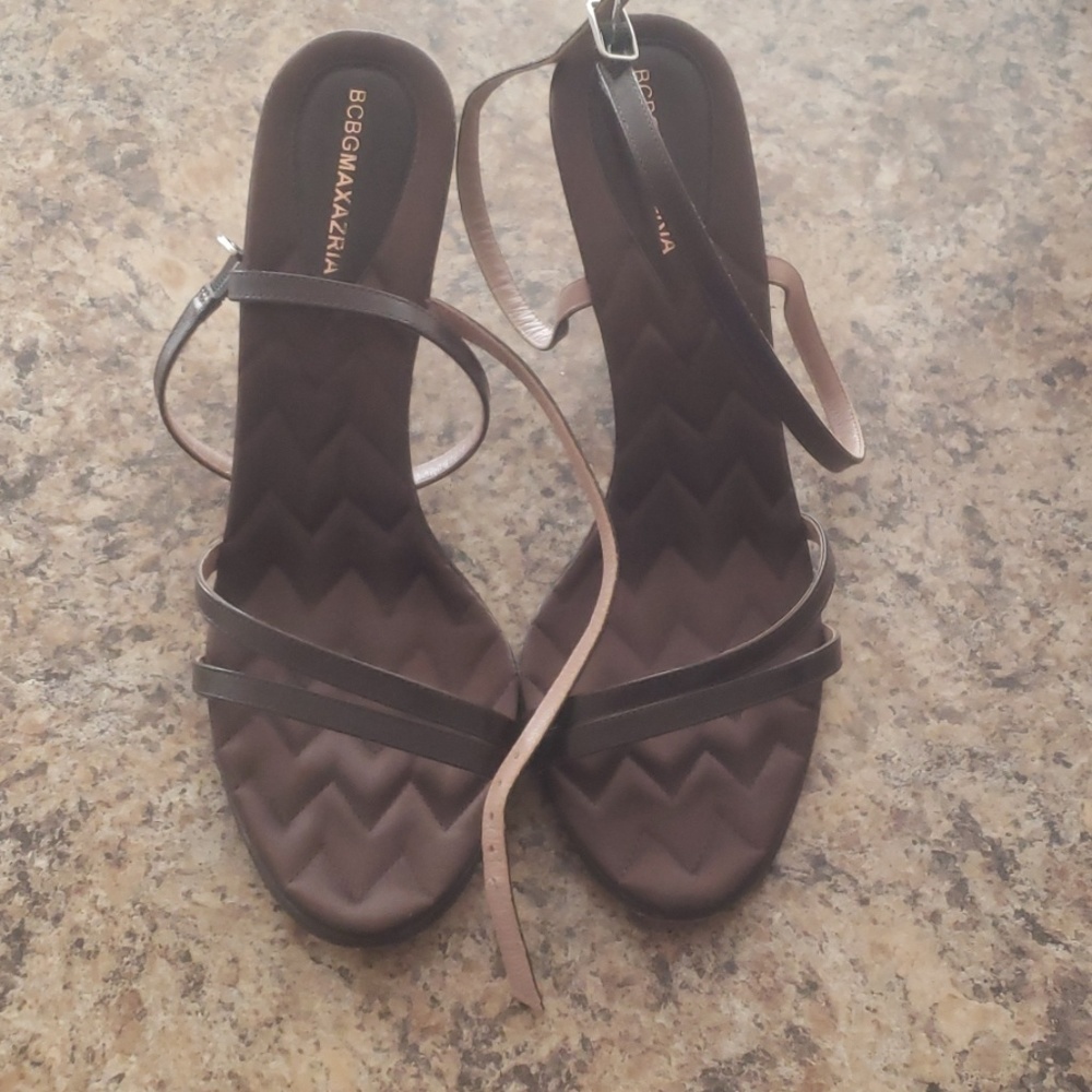 Bcbg brown heels
